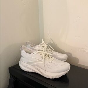 Brooks White Athletic Sneakers (worn once)